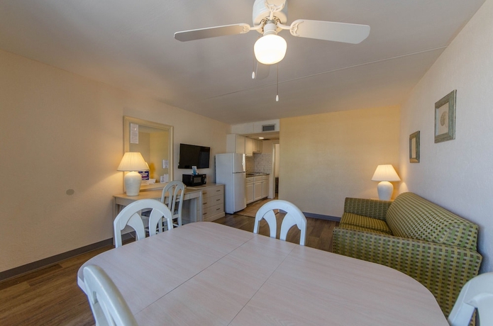 Imagen de la habitación del Hotel Royal Hawaiian Motel. Foto 8