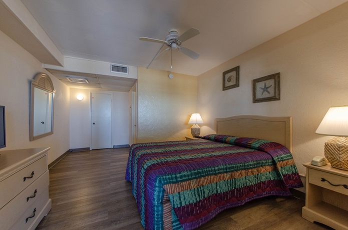 Imagen de la habitación del Hotel Royal Hawaiian Motel. Foto 11