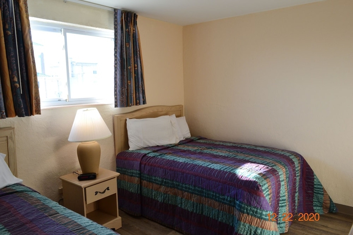 Imagen de la habitación del Hotel Royal Hawaiian Motel. Foto 18