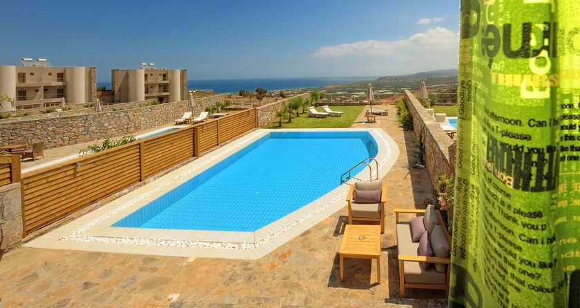 Imagen de los exteriores del Hotel Royal Heights Resort Villas and Spa. Foto 11