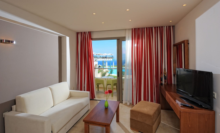 Imagen de los interiores del Hotel Royal Heights Resort Villas and Spa. Foto 15