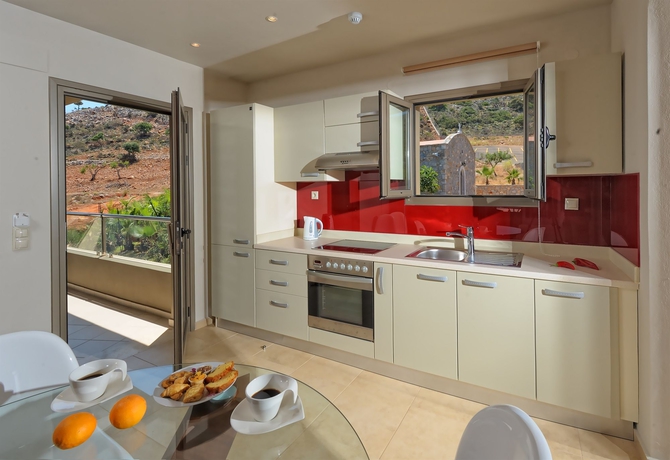 Imagen de la habitación del Hotel Royal Heights Resort Villas and Spa. Foto 7