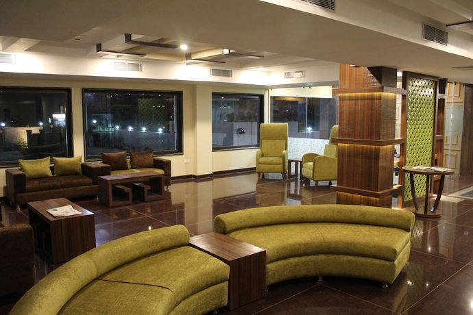 Imagen de los interiores del Hotel Royal Heritage, Guwahati. Foto 18
