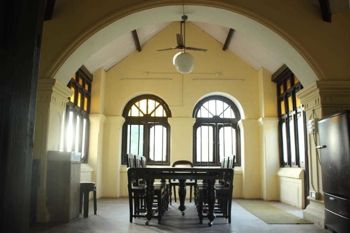 Imagen de la habitación del Hotel Royal Heritage Lake View Resort. Foto 14