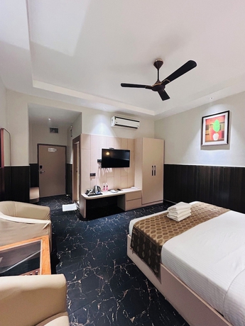 Imagen de la habitación del Hotel Royal Heritage and Resort. Foto 4