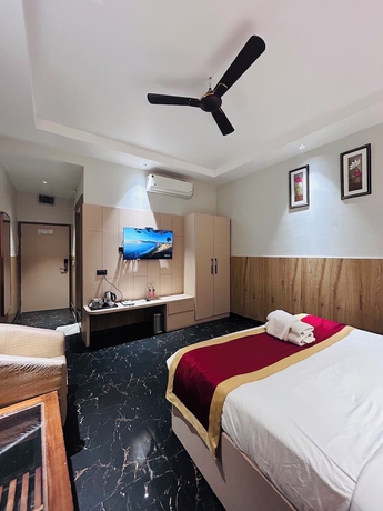 Imagen de la habitación del Hotel Royal Heritage and Resort. Foto 12