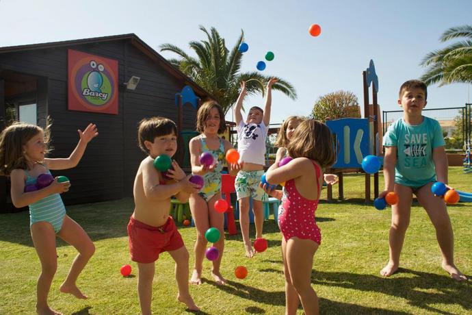 Imagen de los interiores del Hotel Royal Hideaway Sancti Petri. Foto 13