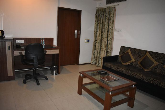 Imagen de la habitación del Hotel Royal Highness, Ahmedabad. Foto 3