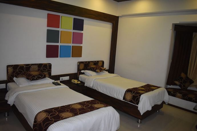 Imagen de la habitación del Hotel Royal Highness, Ahmedabad. Foto 8