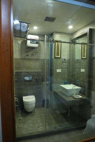 Imagen de la habitación del Hotel Royal Hillton, Paonta Sahib. Foto 12