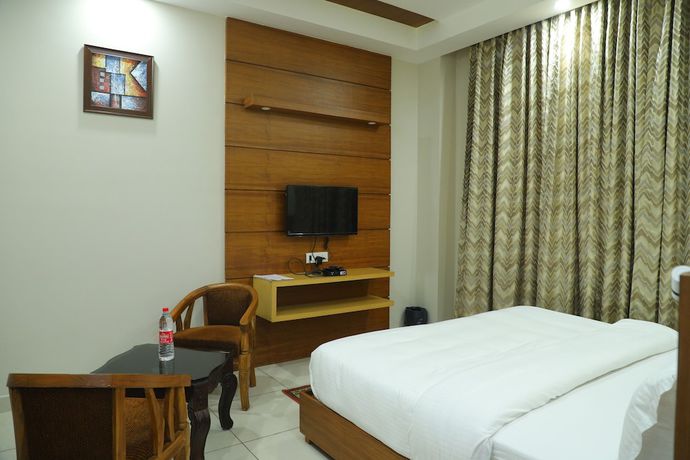Imagen de la habitación del Hotel Royal Hillton, Paonta Sahib. Foto 14