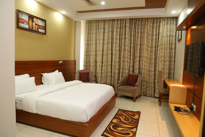 Imagen de la habitación del Hotel Royal Hillton, Paonta Sahib. Foto 19