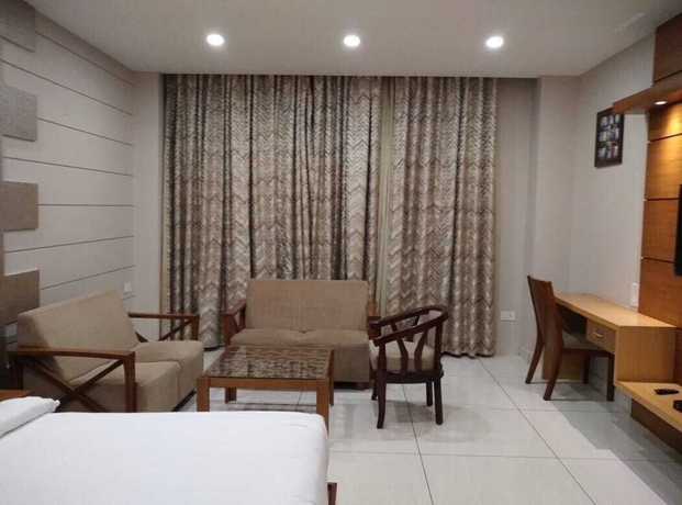 Imagen de la habitación del Hotel Royal Hillton, Paonta Sahib. Foto 9