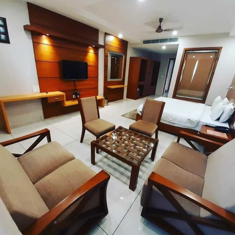 Imagen de la habitación del Hotel Royal Hillton, Paonta Sahib. Foto 11