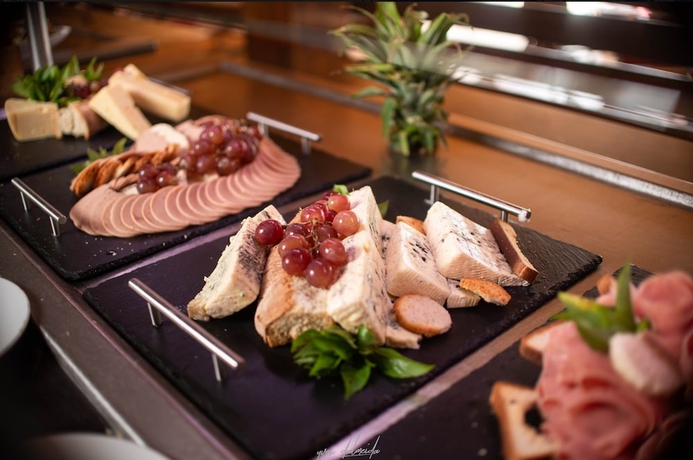 Imagen del bar/restaurante del Hotel Royal Horizon Baobab - All Inclusive. Foto 9