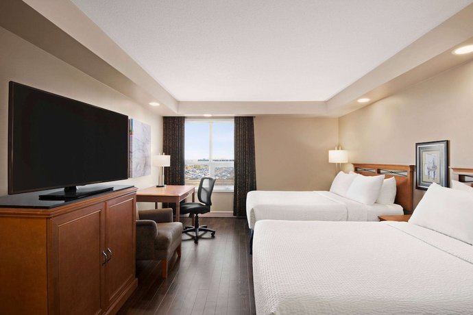 Imagen de la habitación del Hotel Royal Hotel Edmonton Airport Trademark Collection by Wyndham. Foto 8