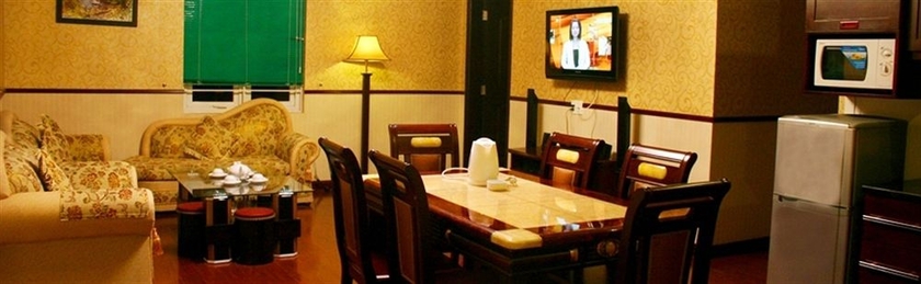 Imagen de la habitación del Hotel Royal Hotel. Foto 2