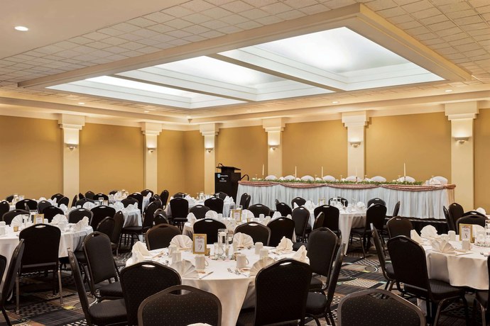 Imagen de los interiores del Hotel Royal Hotel Regina, Trademark Collection by Wyndham. Foto 20