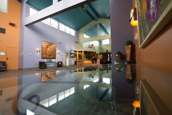 Imagen de los interiores del Hotel Royal Hotel West Edmonton, Trademark Collection by Wyndham. Foto 14