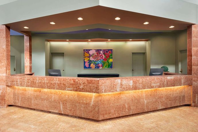 Imagen de los interiores del Hotel Royal Hotel West Edmonton, Trademark Collection by Wyndham. Foto 17