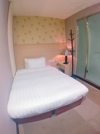 Imagen de la habitación del Hotel Royal Hotel, Zhongzheng District. Foto 8