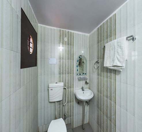 Imagen de la habitación del Hotel Royal House, Patna. Foto 5