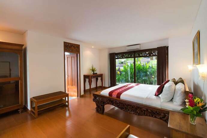 Imagen de la habitación del Hotel Royal Indah Bali Villas. Foto 11