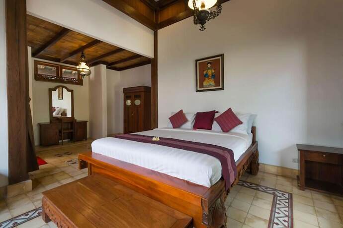 Imagen de la habitación del Hotel Royal Indah Bali Villas. Foto 12