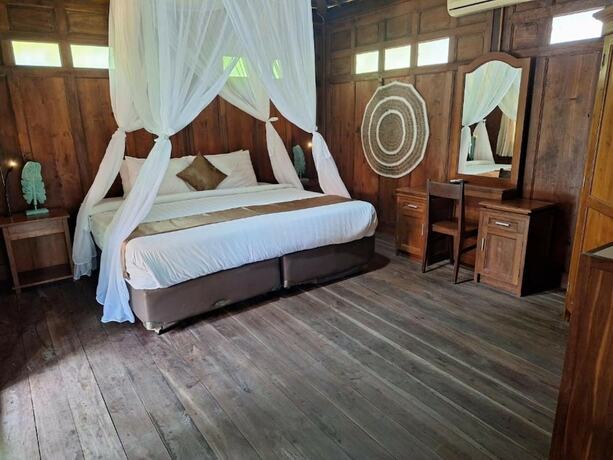 Imagen de la habitación del Hotel Royal Indah Bali Villas. Foto 14