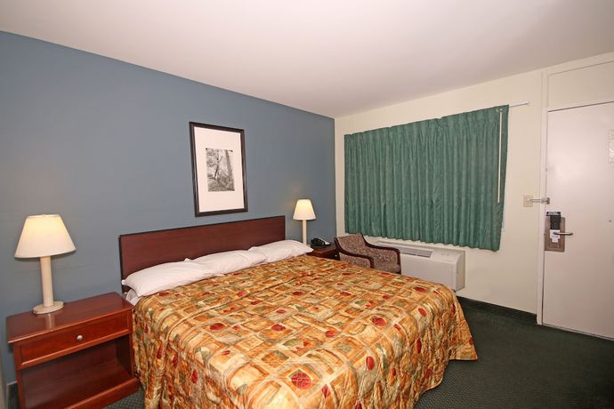 Imagen de la habitación del Hotel Royal Inn Charlotte Airport. Foto 3