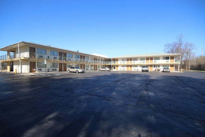 Imagen de los exteriores del Hotel Royal Inn Charlotte Airport. Foto 14