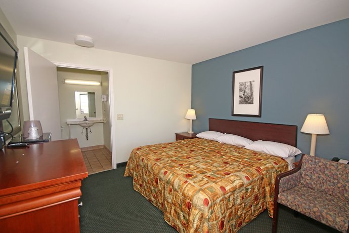 Imagen de la habitación del Hotel Royal Inn Charlotte Airport. Foto 5