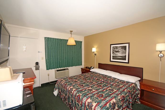 Imagen de la habitación del Hotel Royal Inn Charlotte Airport. Foto 8