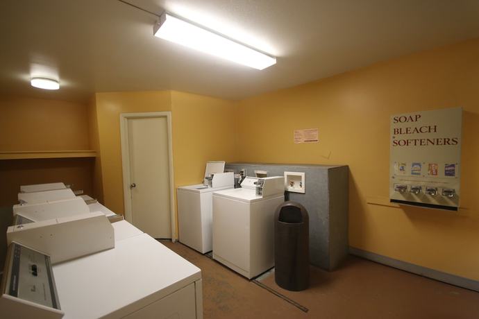 Imagen de los interiores del Hotel Royal Inn Charlotte Airport. Foto 20