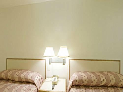 Imagen de la habitación del Hotel Royal Inn, Charlotte. Foto 13