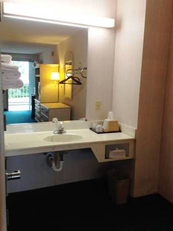 Imagen de la habitación del Hotel Royal Inn Columbia/fort Jackson. Foto 5