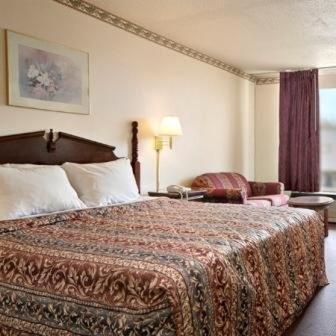 Imagen de la habitación del Hotel Royal Inn, Farrport. Foto 5