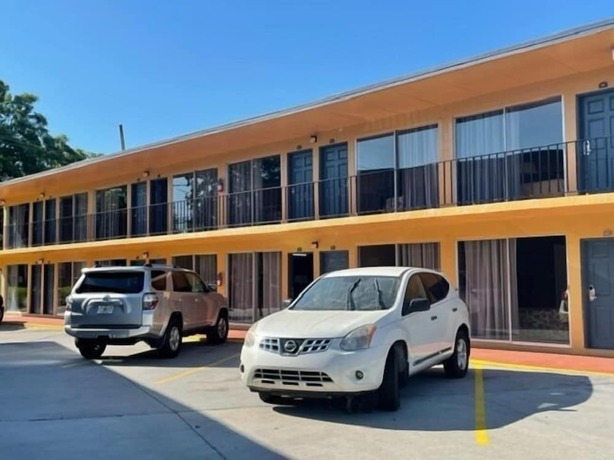 Imagen general del Hotel Royal Inn, Live Oak . Foto 2