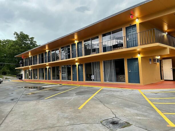 Imagen general del Hotel Royal Inn, Live Oak . Foto 4