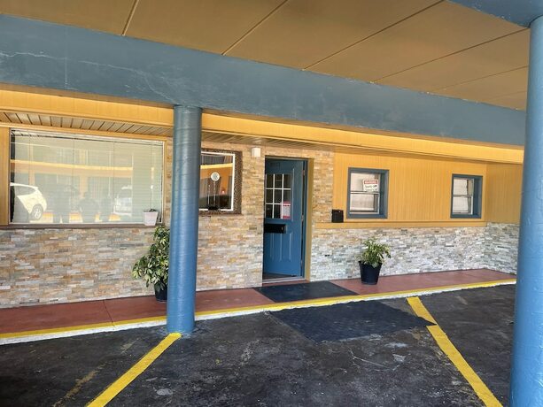 Imagen general del Hotel Royal Inn, Live Oak . Foto 9