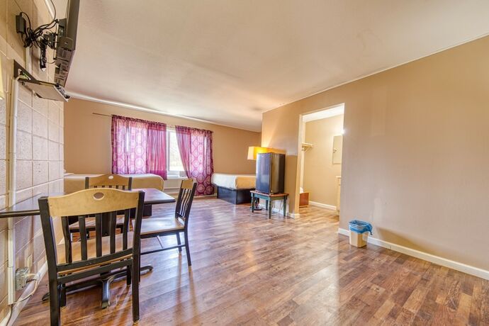 Imagen de la habitación del Hotel Royal Inn, Oneida. Foto 13