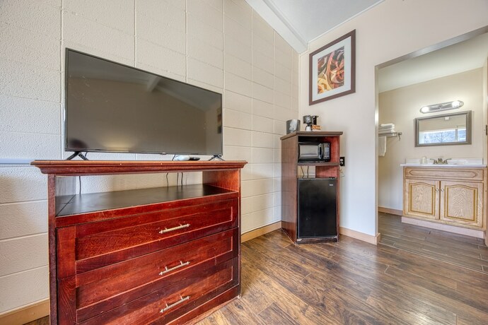 Imagen de la habitación del Hotel Royal Inn, Oneida. Foto 14