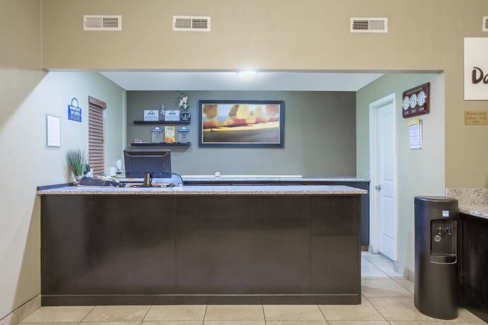 Imagen de los interiores del Hotel Royal Inn Provo. Foto 19