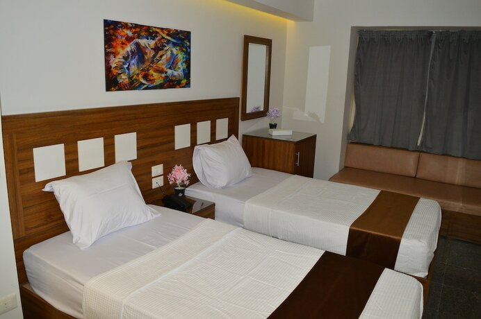 Imagen de la habitación del Hotel Royal Inn Residence. Foto 19