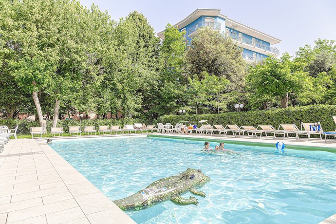 Imagen de la piscina del Hotel Royal Inn, San Mauro a Mare. Foto 19