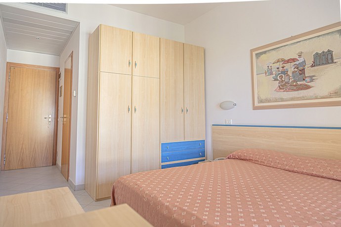 Imagen de la habitación del Hotel Royal Inn, San Mauro a Mare. Foto 11