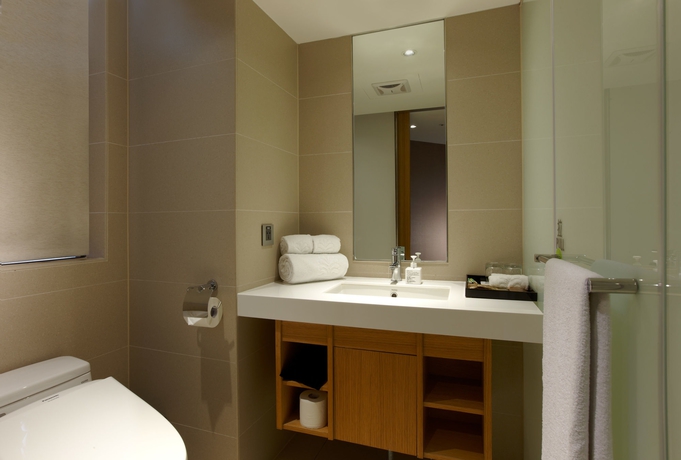 Imagen de la habitación del Hotel Royal Inn Taipei Linsen. Foto 15