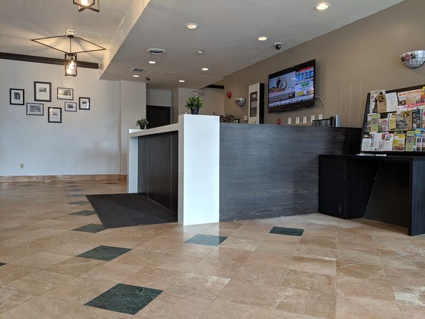 Imagen de los interiores del Hotel Royal Inn and Suites, Guelph. Foto 16