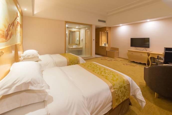 Imagen de la habitación del Hotel Royal International Disneyland and Wild Animal Park Branch. Foto 12