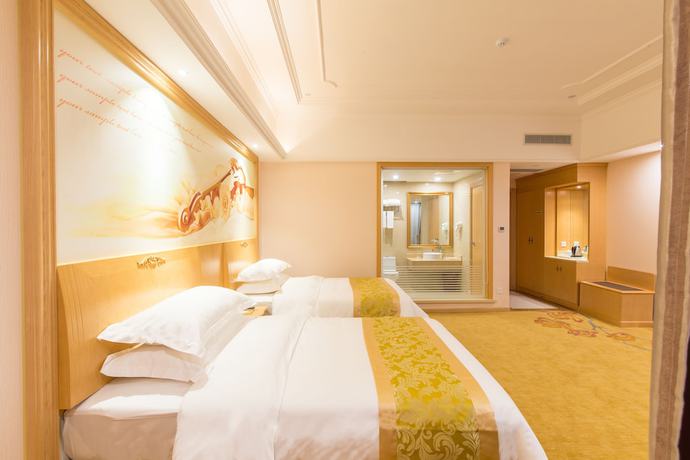 Imagen de la habitación del Hotel Royal International Disneyland and Wild Animal Park Branch. Foto 13